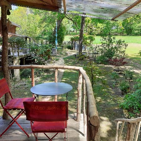 La Cabane De L'Oiseau Couze-et-Saint-Front Екстер'єр фото