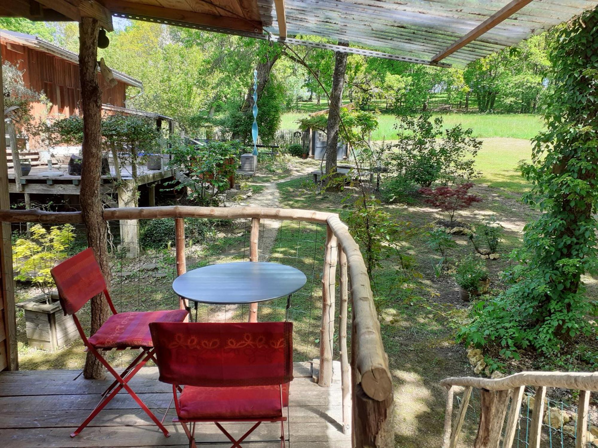 La Cabane De L'Oiseau Couze-et-Saint-Front Екстер'єр фото